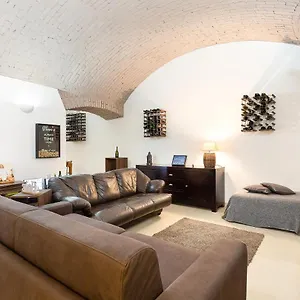 Apartment La Cantinetta Di - The Wine Cave In Milan, Huge 110sqm Next To Station, Milan
